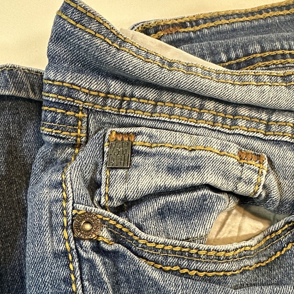 Zanadi Embellished Blue Jeans with Stretch and Slight Flare Size 24W Inseam 29” - Picture 4 of 10